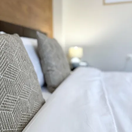 Centre Apt. With Parking For 4 Guests * Plovdiv