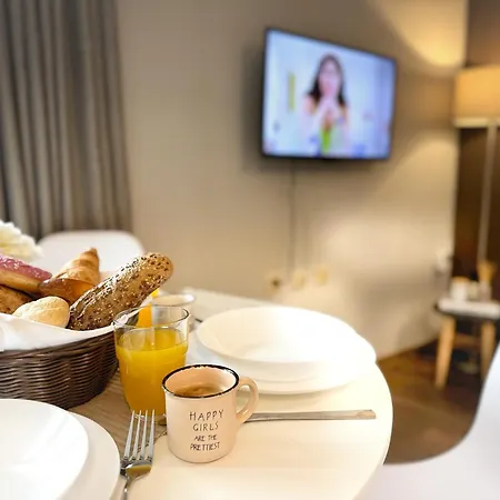 Centre Apt. With Parking For 4 Guests Apartman *