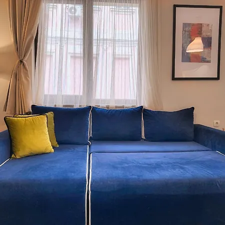 Centre Apt. With Parking For 4 Guests Апартаменты Пловдив