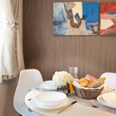 Centre Apt. With Parking For 4 Guests Apartamento *