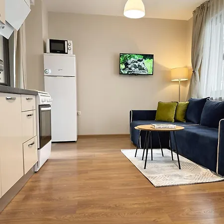 Centre Apt. With Parking For 4 Guests Plovdiv