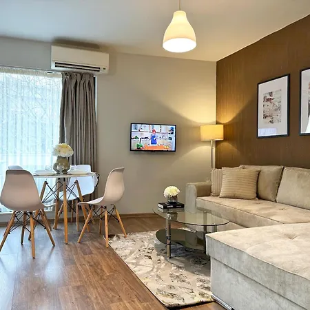 Centre Apt. With Parking For 4 Guests Plovdiv
