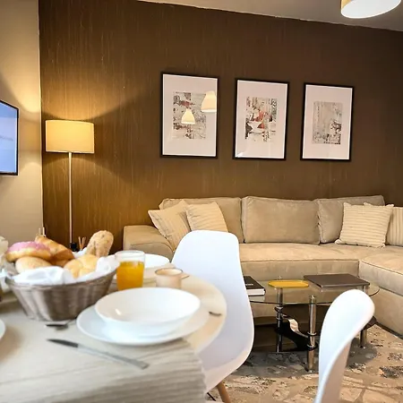 Centre Apt. With Parking For 4 Guests Plovdiv