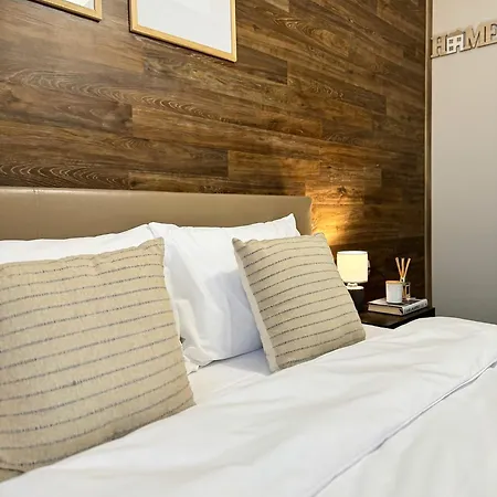 Centre Apt. With Parking For 4 Guests Апартаменты Пловдив