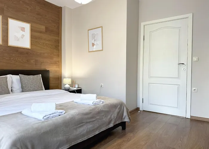 Centre Apt. With Parking For 4 Guests Lejlighed *