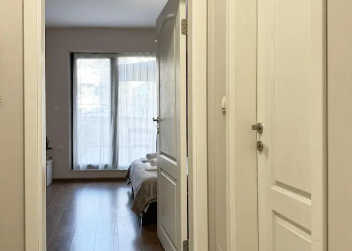 Centre Apt. With Parking For 4 Guests Lejlighed