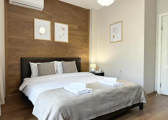 Centre Apt. With Parking For 4 Guests Lejlighed *