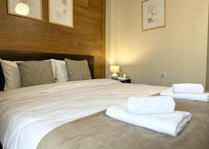 Centre Apt. With Parking For 4 Guests Lejlighed