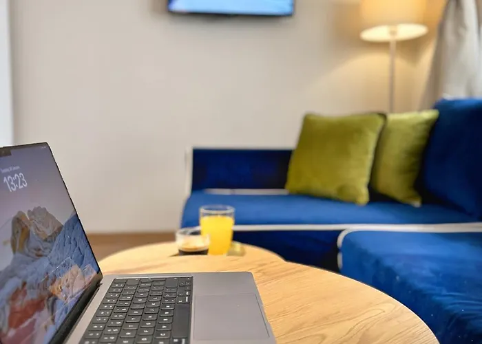 Centre Apt. With Parking For 4 Guests Lejlighed