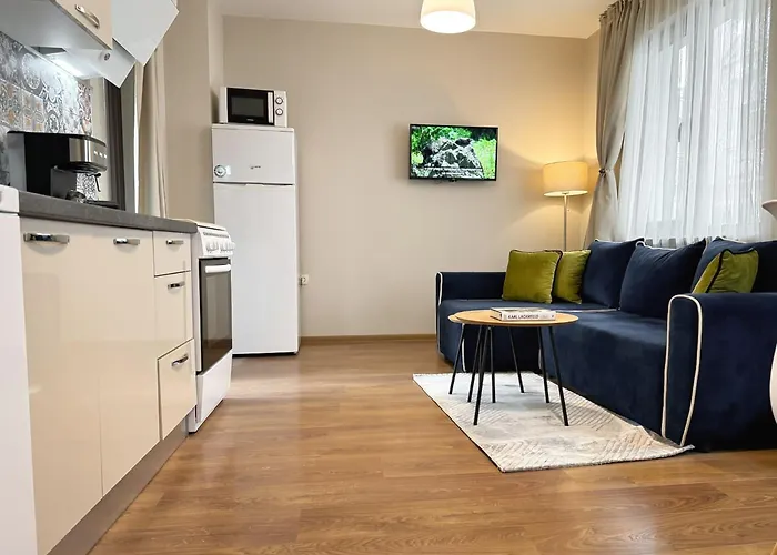 Centre Apt. With Parking For 4 Guests Plovdiv