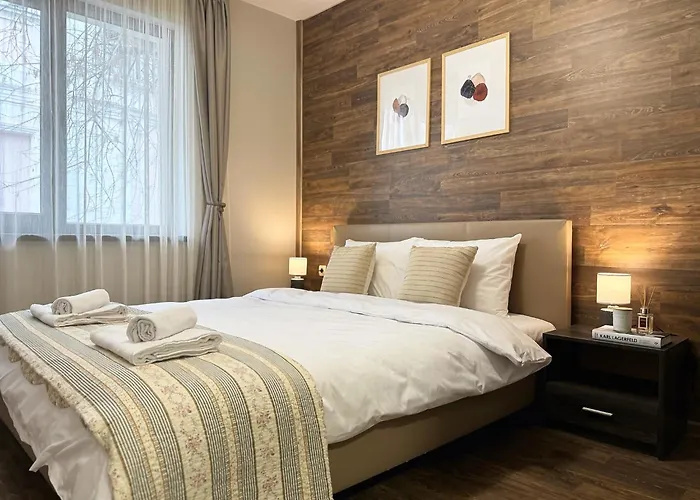 Centre Apt. With Parking For 4 Guests Plovdiv