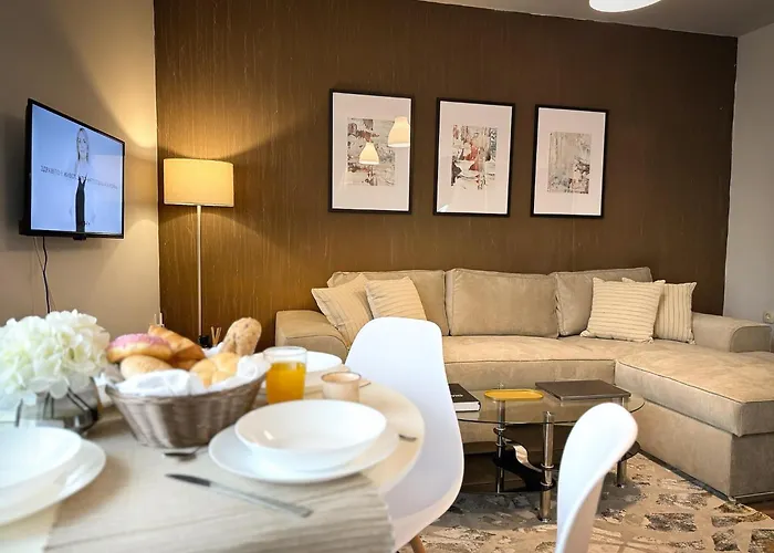 Centre Apt. With Parking For 4 Guests Plovdiv