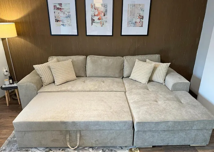 Centre Apt. With Parking For 4 Guests Plovdiv