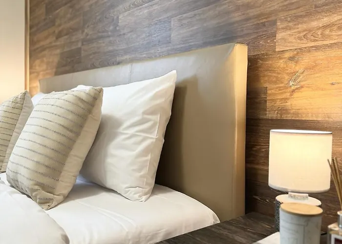 Centre Apt. With Parking For 4 Guests Lejlighed