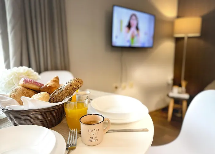 Centre Apt. With Parking For 4 Guests Lejlighed *